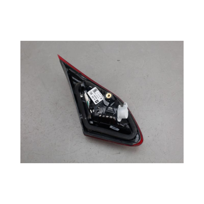 FEU ARRIERE INTERIEUR DROIT OPEL CORSA