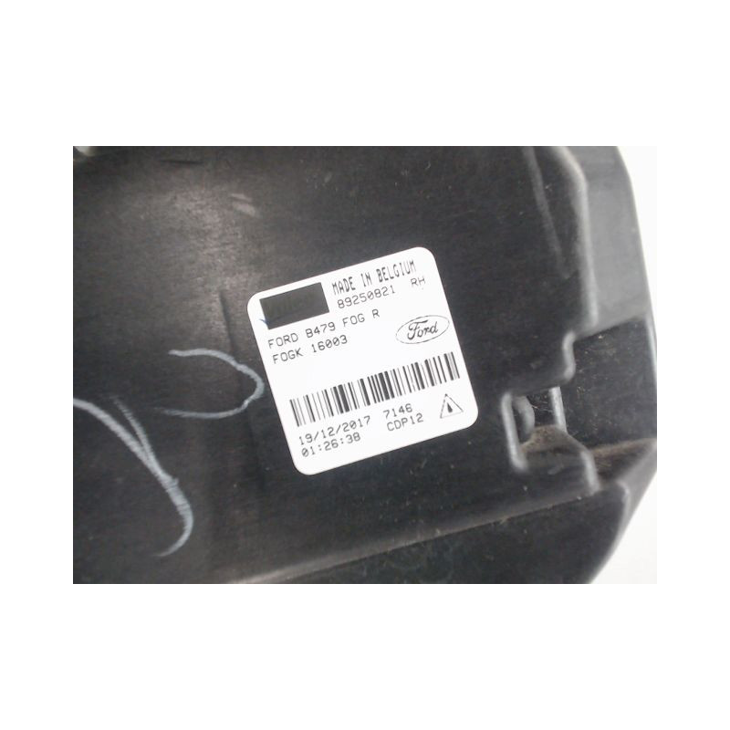 PHARE ANTIBROUILLARD AVANT DROIT FORD FIESTA