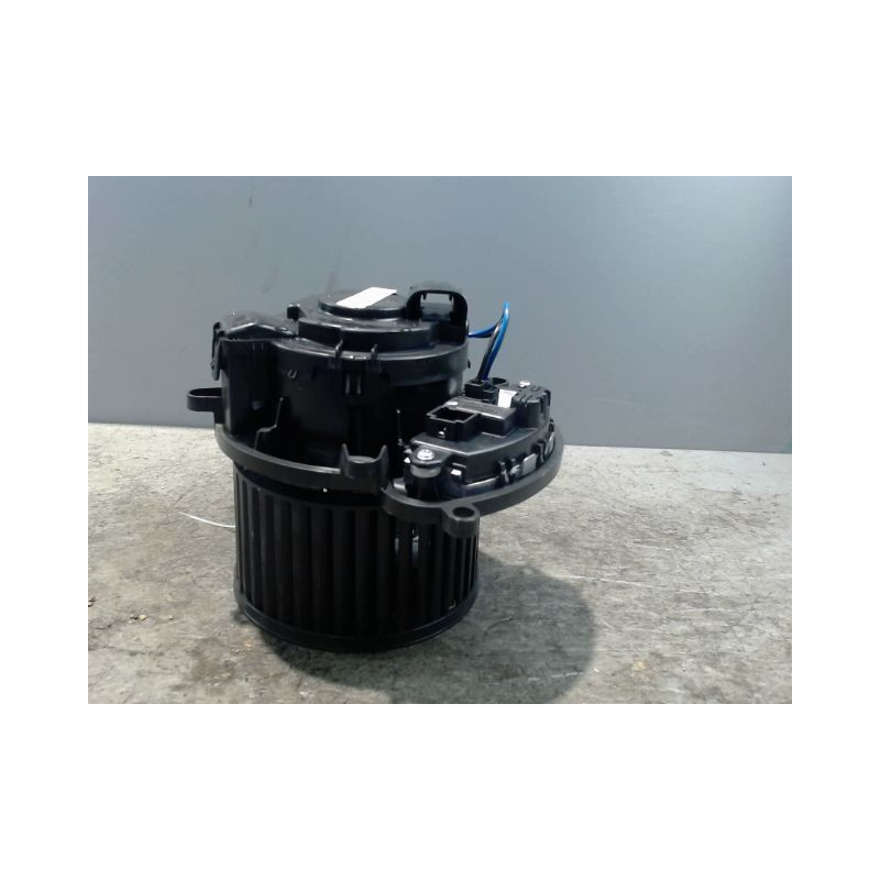 MOTEUR VENTILATEUR CHAUFFAGE RENAULT MEGANE