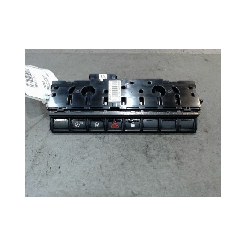 BOUTON DE WARNING RENAULT CLIO