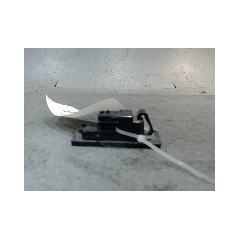 ECLAIREUR PLAQUE DE POLICE DROIT RENAULT CLIO