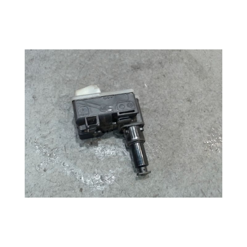 ACTIONNEUR TRAPPE CARBURANT RENAULT CLIO