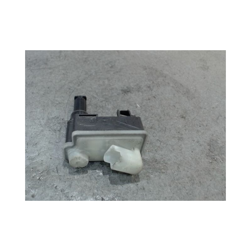 ACTIONNEUR TRAPPE CARBURANT RENAULT CLIO