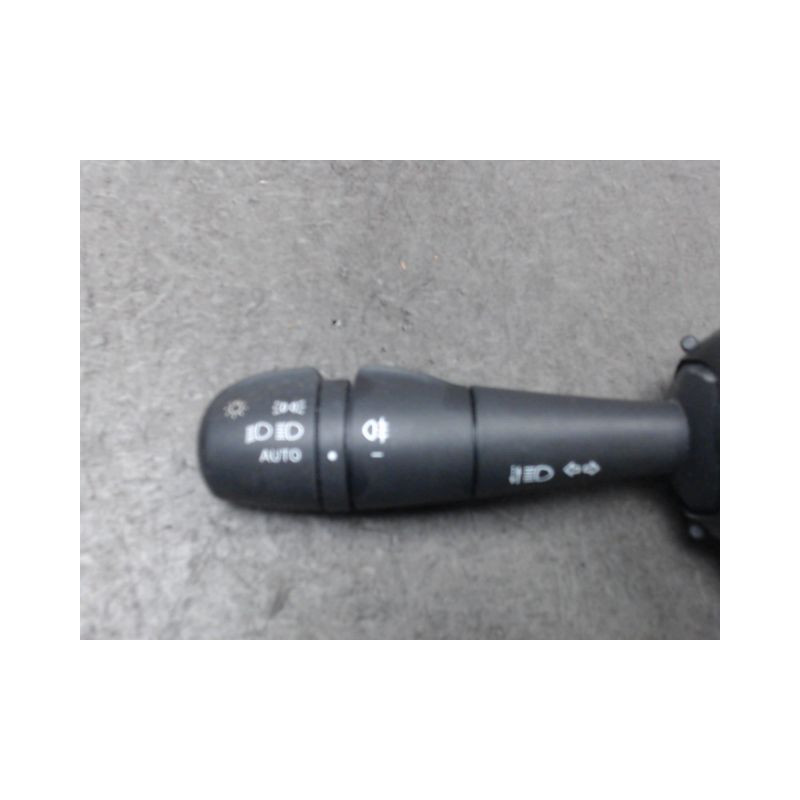 COMMANDE CLIGNOTANT RENAULT TWINGO