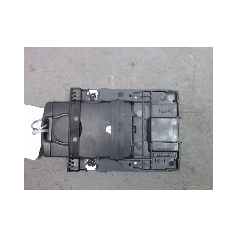 LECTEUR DE CARTE RENAULT MEGANE III 2008-