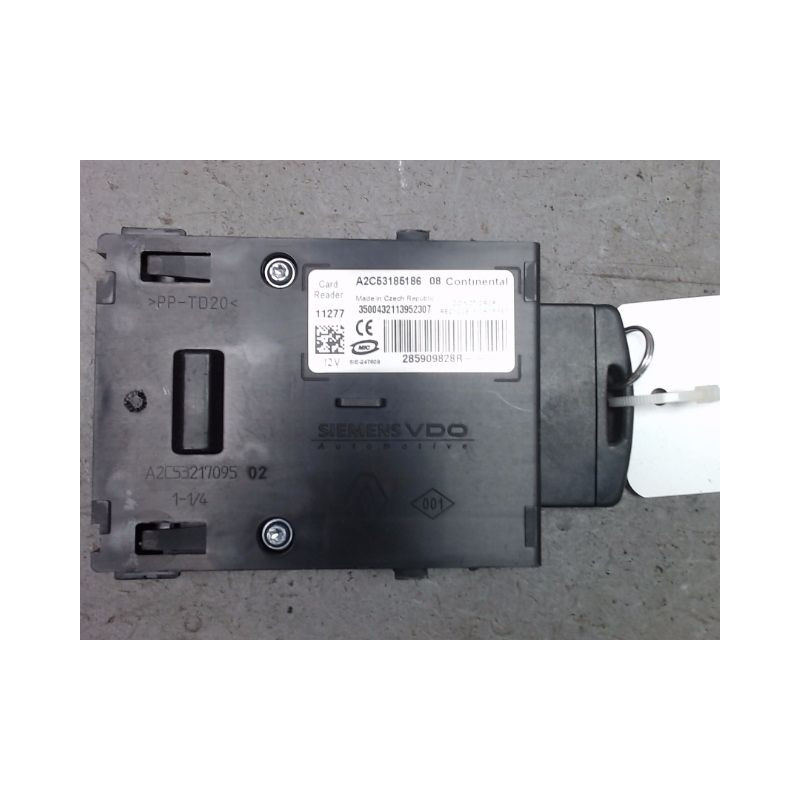 LECTEUR DE CARTE RENAULT MEGANE III 2008-