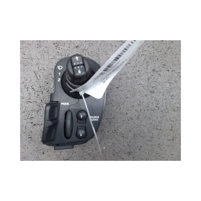 COMMANDE ESSUIE GLACE RENAULT CLIO III 2009-