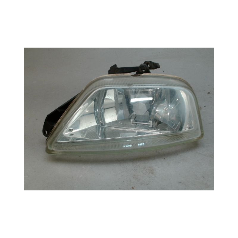 PHARE ANTIBROUILLARD AVANT DROIT FORD FOCUS