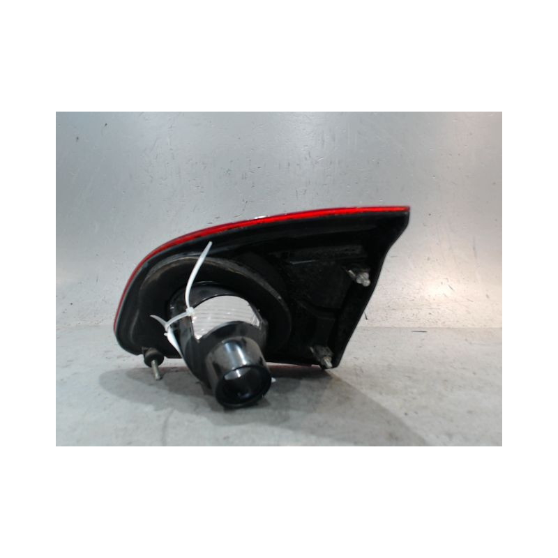 FEU ARRIERE INTERIEUR GAUCHE NISSAN QASHQAI