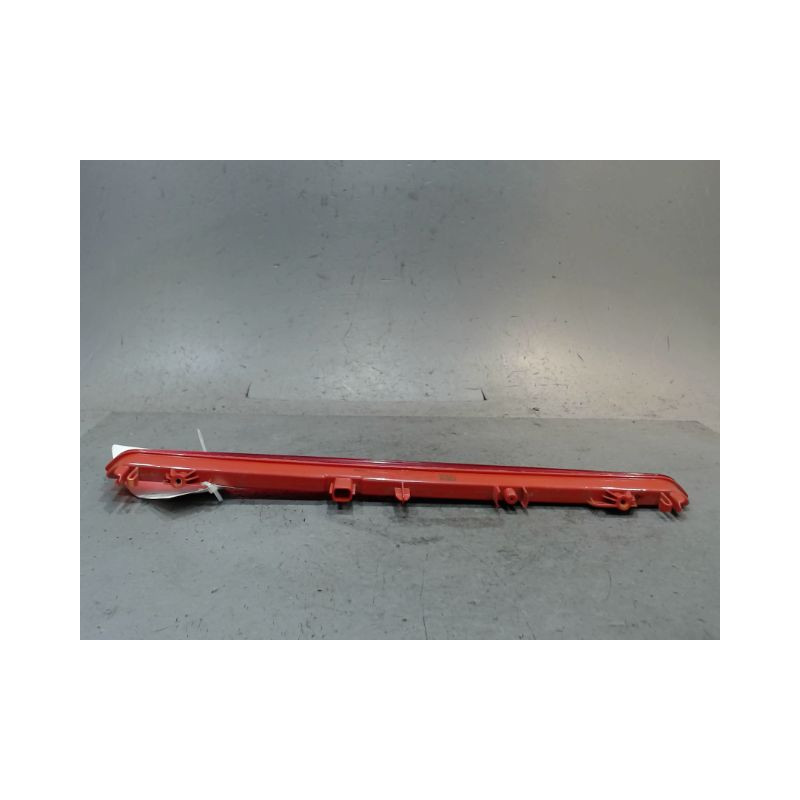 FEUX STOP SUPPLEMENTAIRE RENAULT CLIO