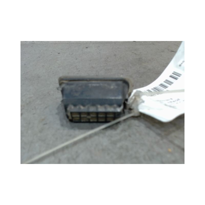 ECLAIREUR PLAQUE DE POLICE GAUCHE FORD FIESTA