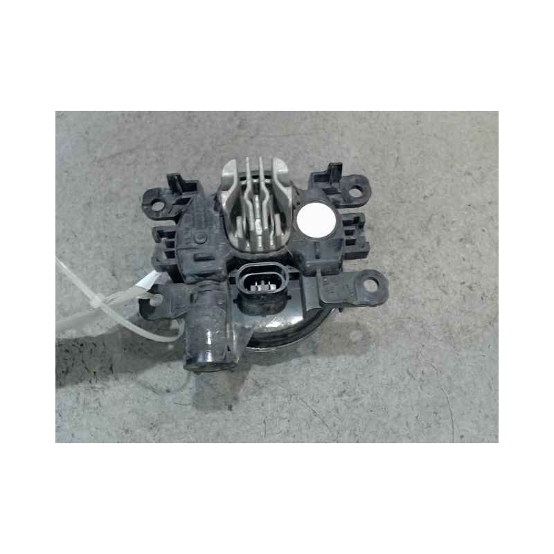 PHARE ANTIBROUILLARD AVANT DROIT RENAULT CLIO