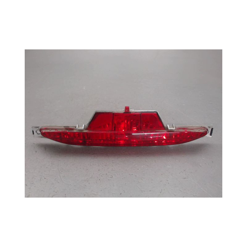 FEU BROUILLARD CENTRAL ARRIERE PEUGEOT 208
