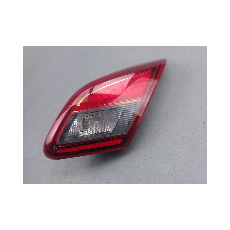 FEU ARRIERE INTERIEUR DROIT OPEL CORSA