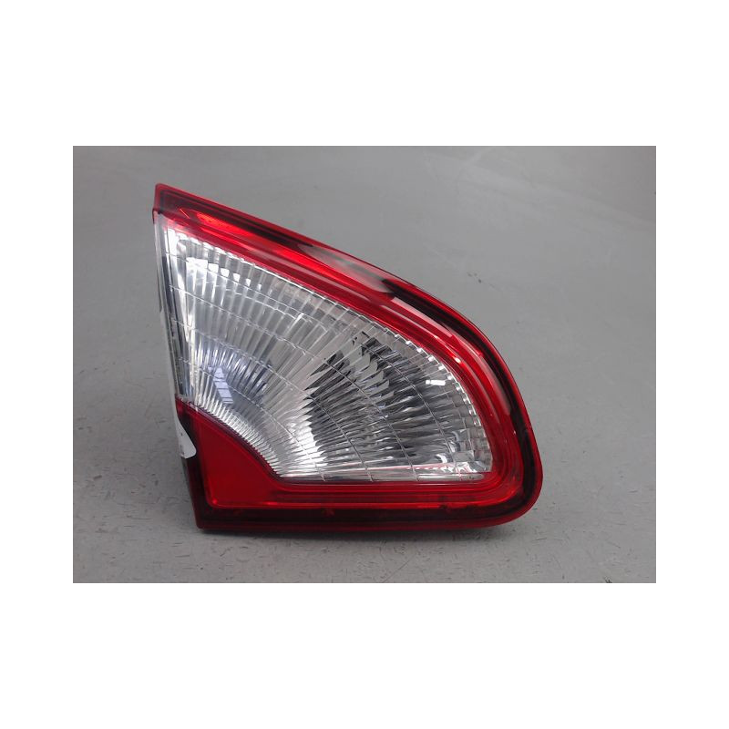 FEU ARRIERE INTERIEUR GAUCHE NISSAN QASHQAI