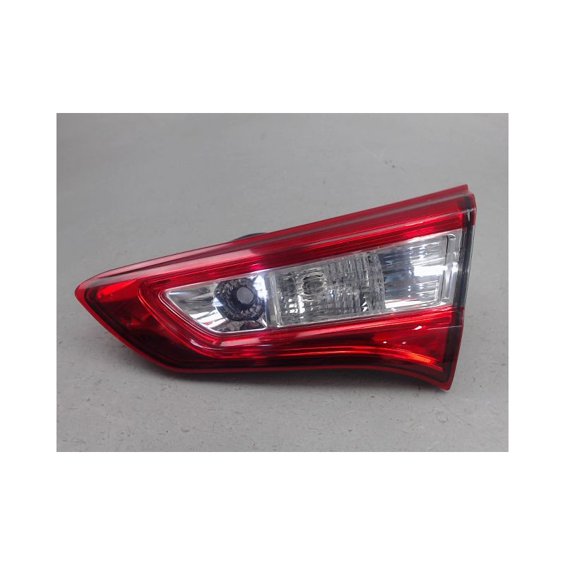 FEU ARRIERE INTERIEUR DROIT TOYOTA YARIS