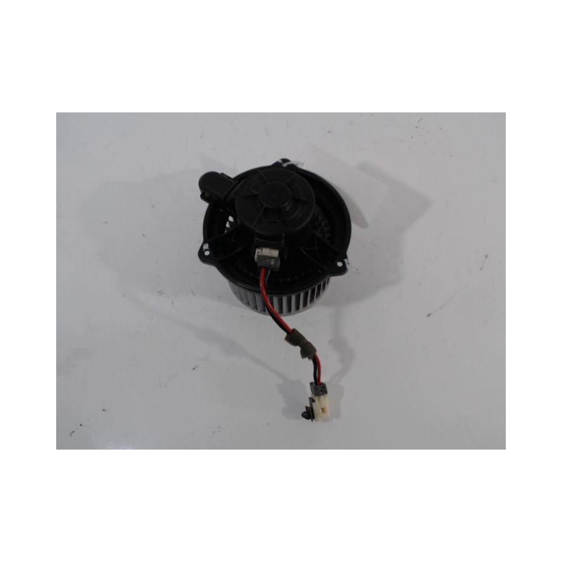 MOTEUR VENTILATEUR CHAUFFAGE KIA CEE-D