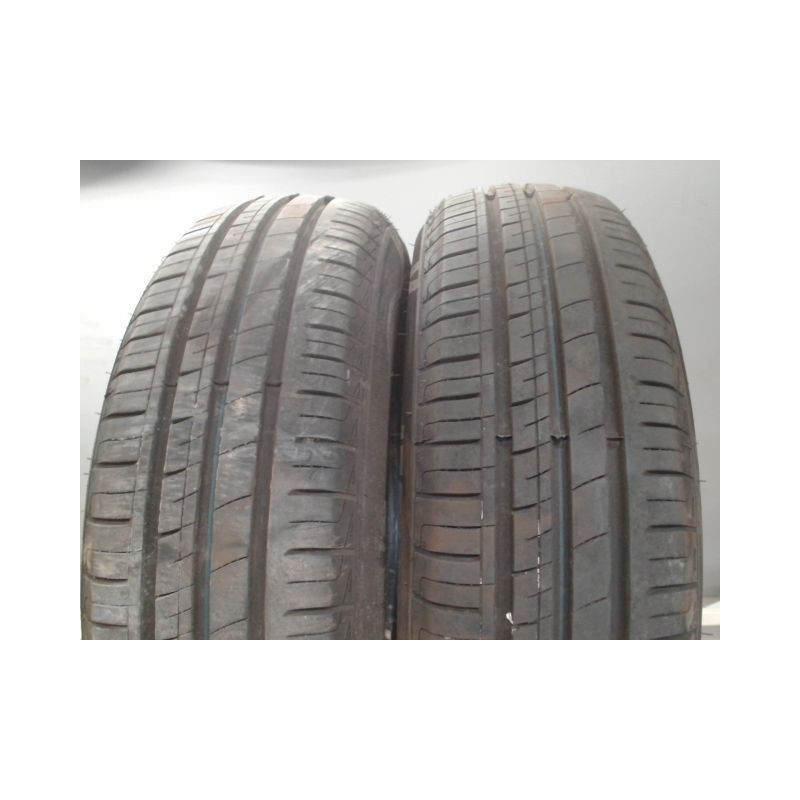 Paire de pneus ROYALBLACK ROYALMILE 155 65 14 75 H