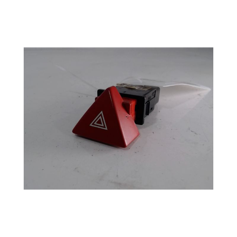 BOUTON DE WARNING KIA PICANTO