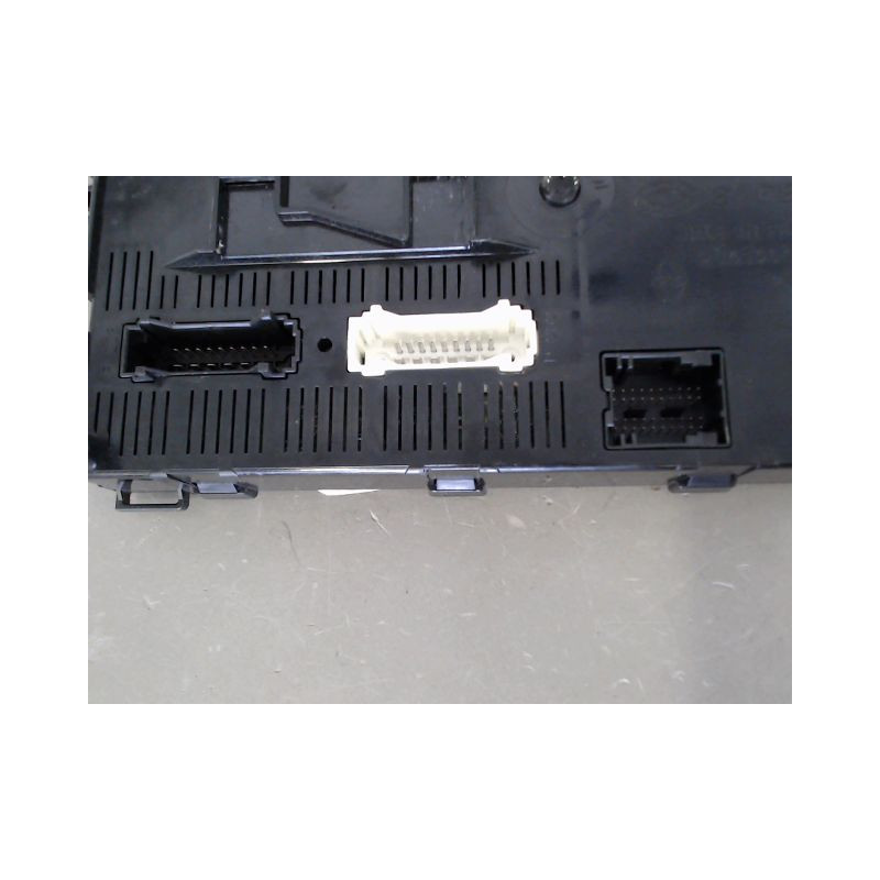 BOITIER GESTION HABITACLE RENAULT CLIO