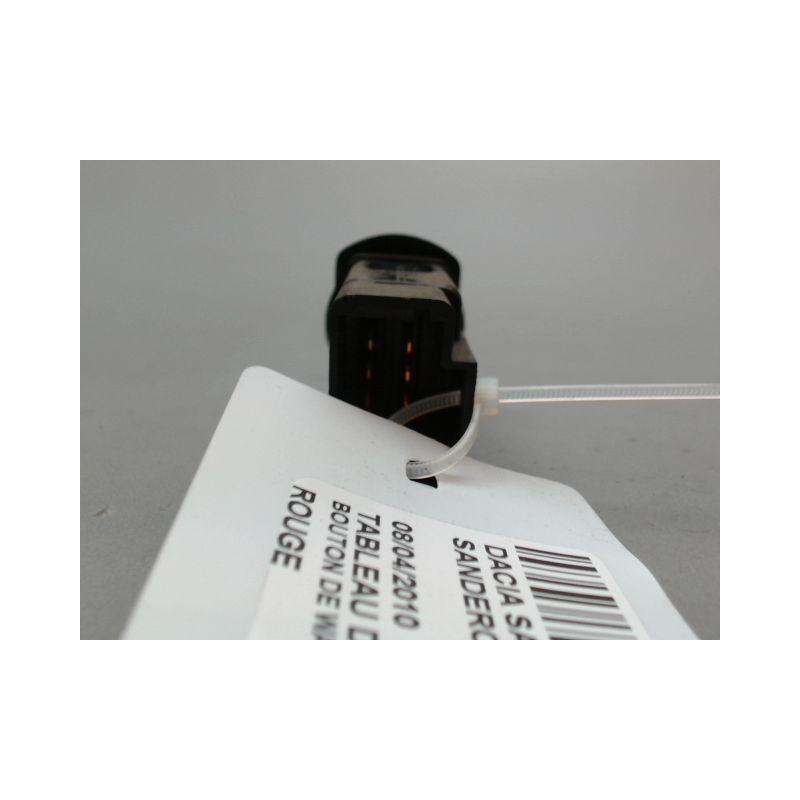 BOUTON DE WARNING DACIA SANDERO I 2008-2012