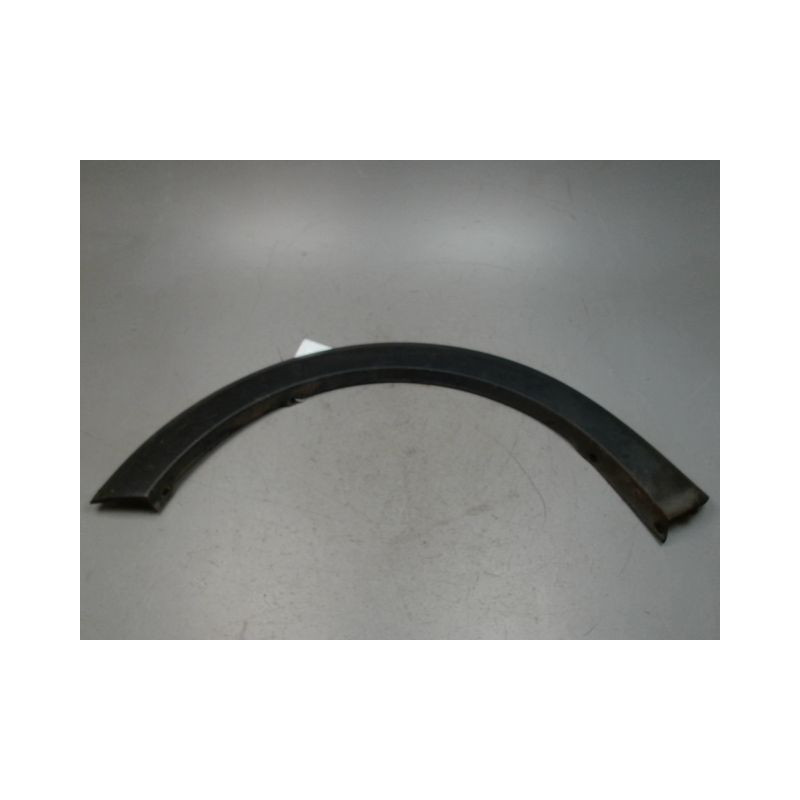 ELARGISSEUR AILE AVANT GAUCHE DACIA SANDERO