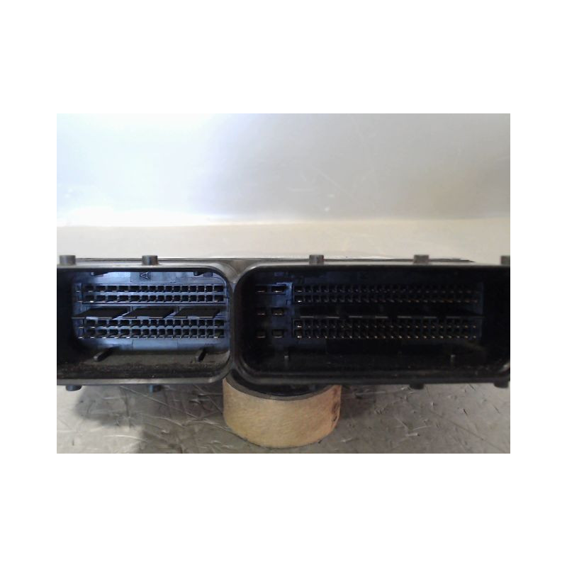 CALCULATEUR MOTEUR OPEL CORSA
