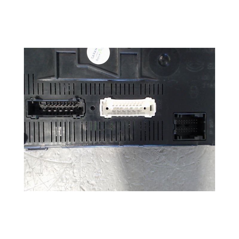 BOITIER GESTION HABITACLE RENAULT CLIO
