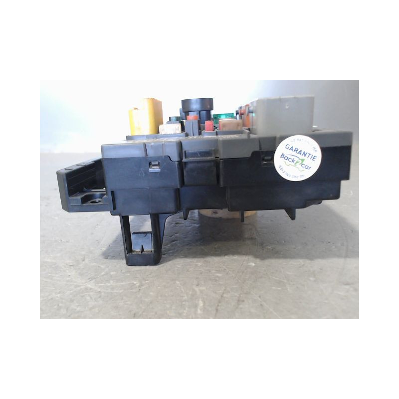BOITE A FUSIBLES CITROEN C4