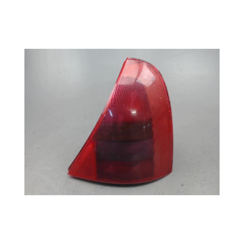FEU ARRIERE DROIT RENAULT CLIO