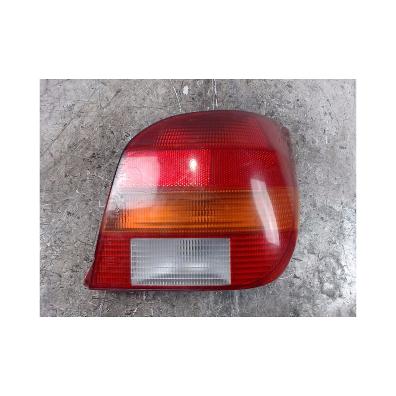 FEU ARRIERE DROIT FORD FIESTA 89-94