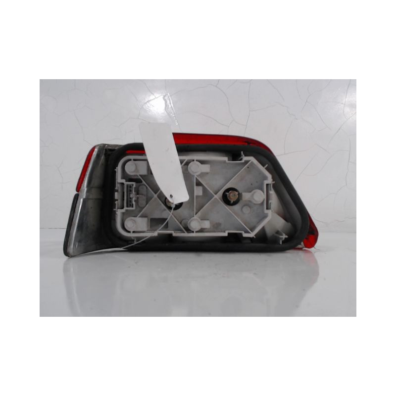 FEU ARRIERE DROIT PEUGEOT 309 89-93