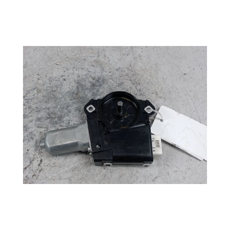 MOTEUR TOIT OUVRANT TOYOTA RAV4 2006