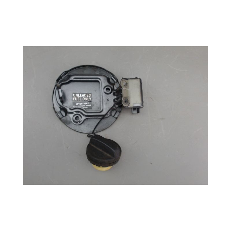 VOLET DE TRAPPE CARBURANT TOYOTA YARIS