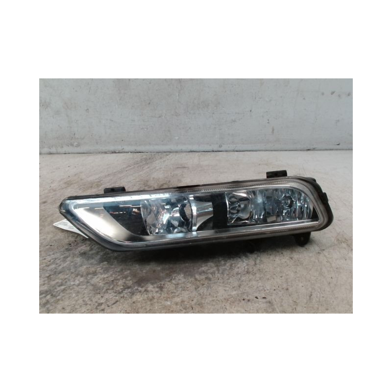 PHARE ANTIBROUILLARD AVANT GAUCHE VOLKSWAGEN PASSAT 2010-