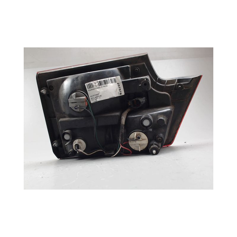 FEU ARRIERE INTERIEUR DROIT SSANGYONG KYRON