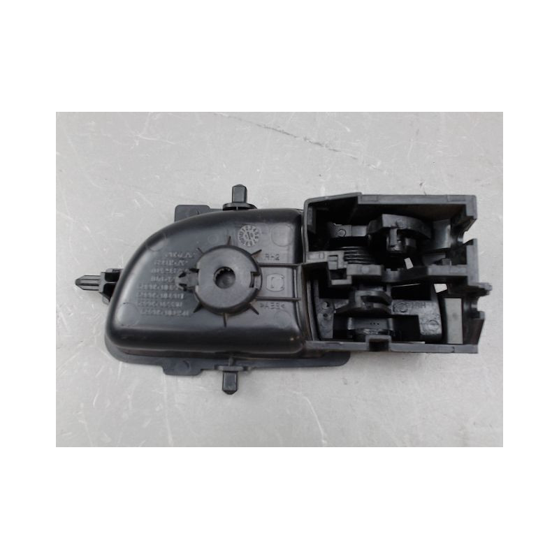 POIGNEE INTERIEURE PORTE ARRIERE DROIT PEUGEOT 108