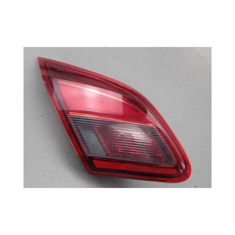 FEU ARRIERE INTERIEUR GAUCHE OPEL CORSA