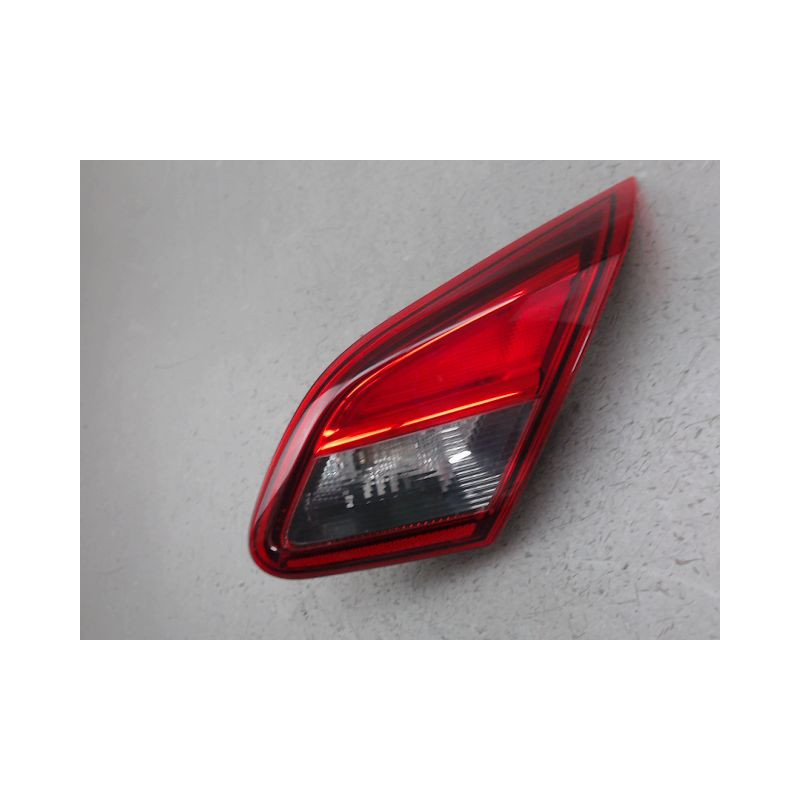 FEU ARRIERE INTERIEUR DROIT OPEL CORSA