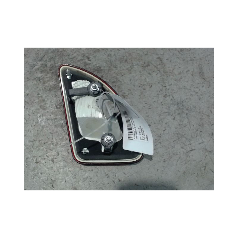 FEU ARRIERE INTERIEUR DROIT RENAULT TWINGO 2 2010-