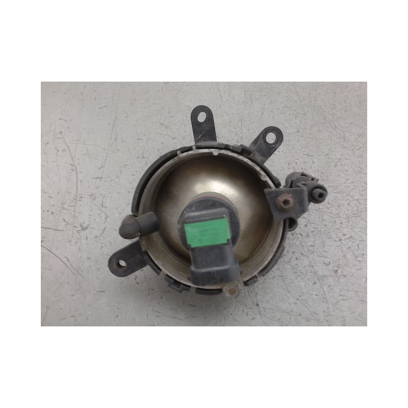 PHARE ANTIBROUILLARD AVANT GAUCHE AUDI A4