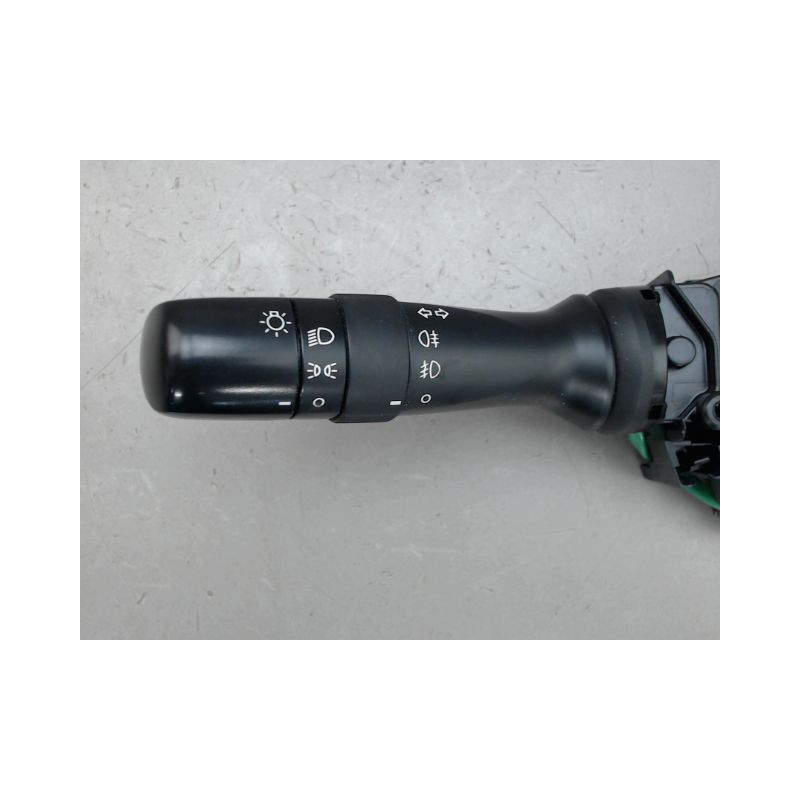 COMMANDE CLIGNOTANT TOYOTA VERSO-S