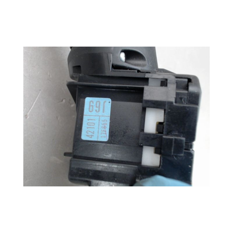COMMANDE CLIGNOTANT TOYOTA VERSO-S