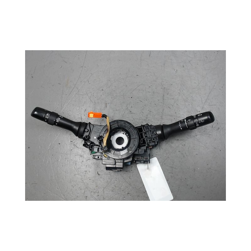 BLOC COMMODOS TOYOTA VERSO