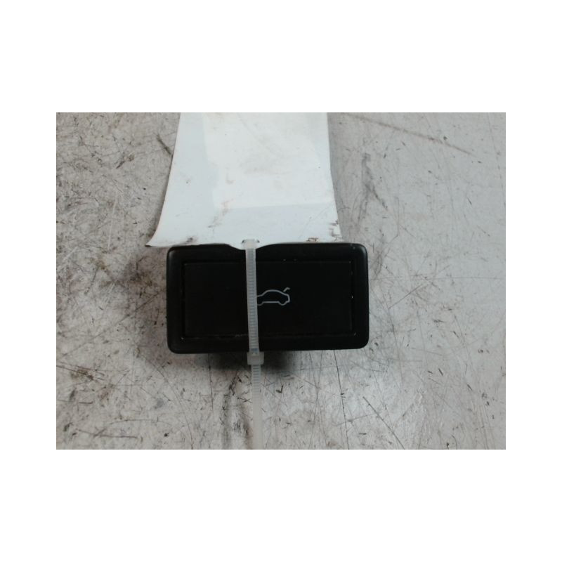 COMMANDE OUVERTURE HAYON VOLKSWAGEN PASSAT SW 2005-