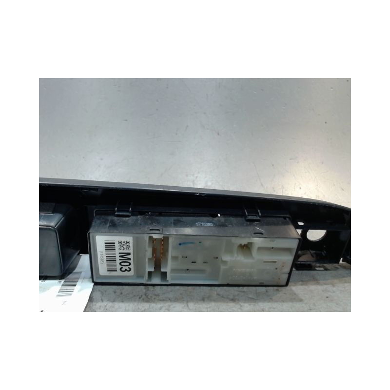 COMMANDE LEVE-GLACE PORTE AVG SUBARU XV