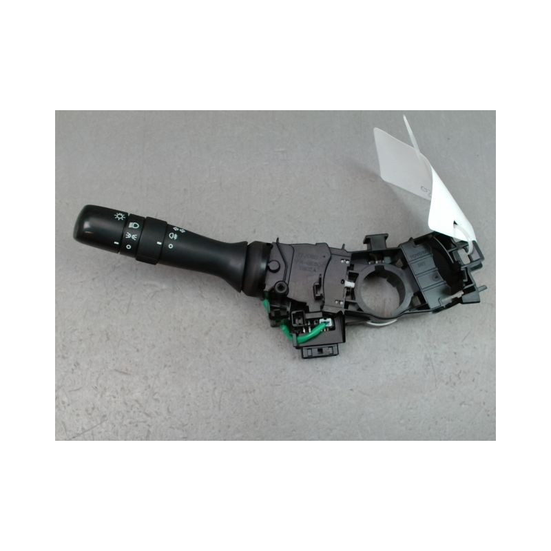 COMMANDE ECLAIRAGE TOYOTA AYGO 5P