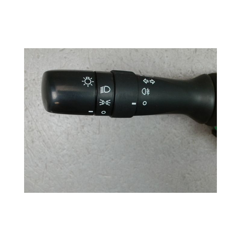 COMMANDE ECLAIRAGE TOYOTA AYGO 5P