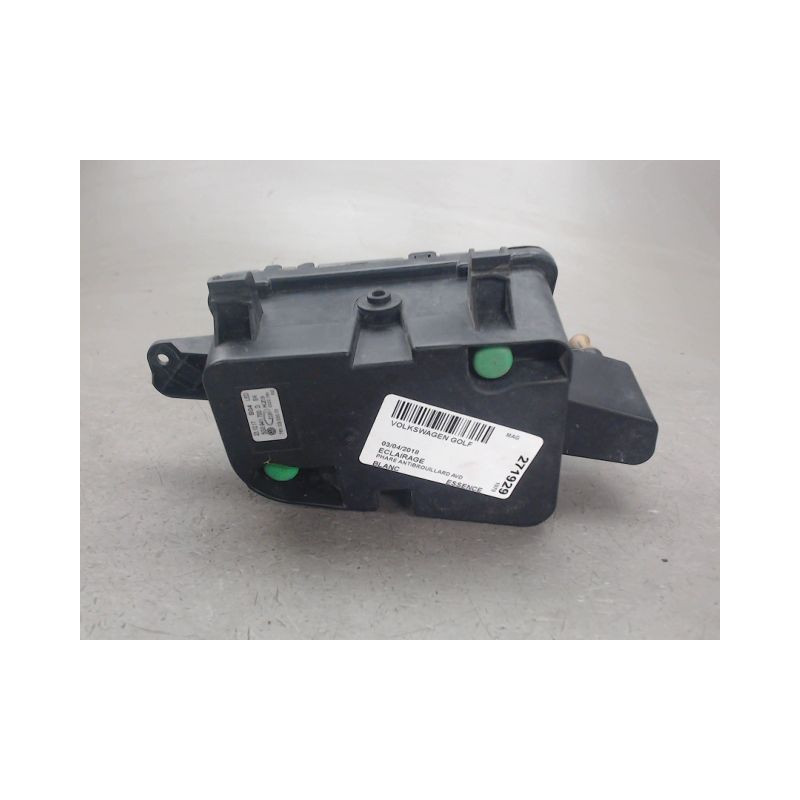 PHARE ANTIBROUILLARD AVANT DROIT VOLKSWAGEN GOLF