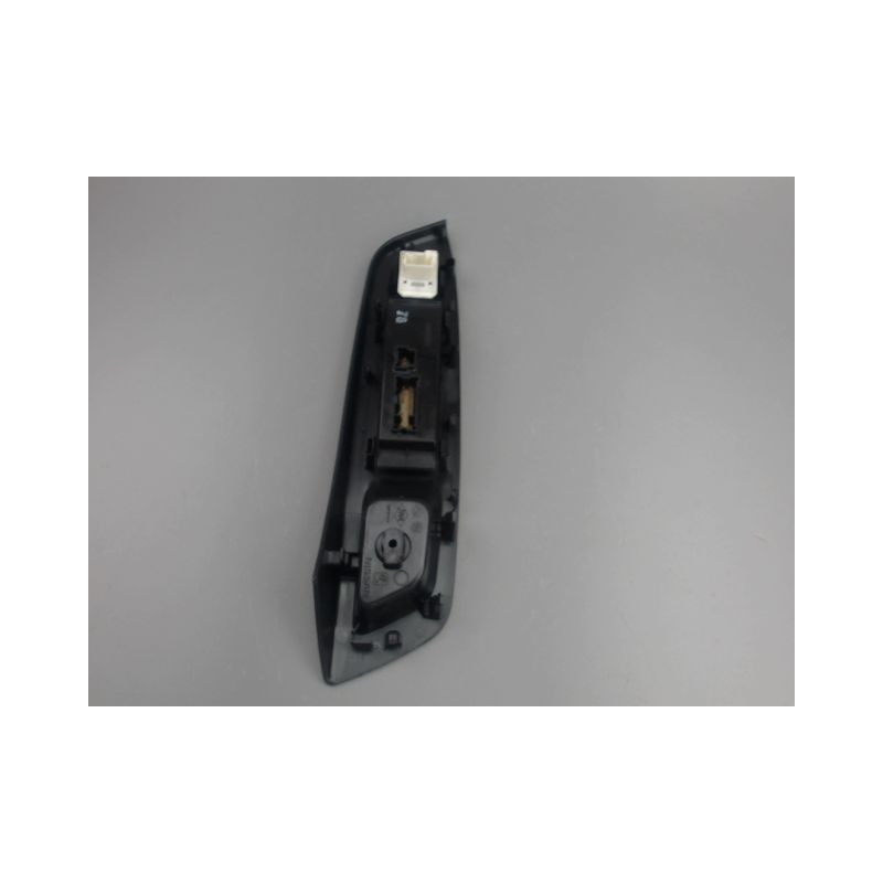 COMMANDE LEVE-GLACE PORTE AVG NISSAN MICRA